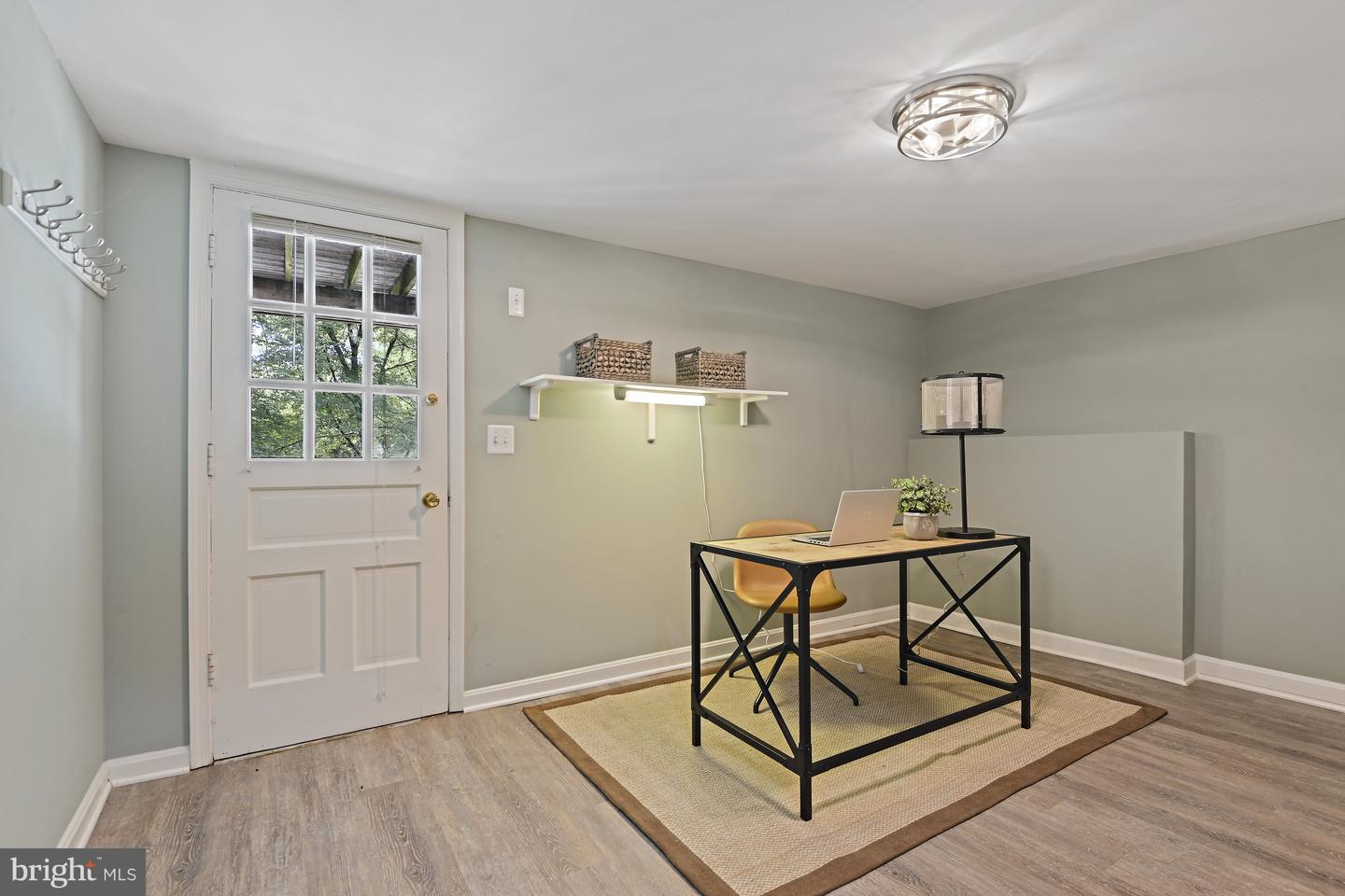 8007 LEWINSVILLE RD, MCLEAN, Virginia 22102, 4 Bedrooms Bedrooms, ,3 BathroomsBathrooms,Residential,For sale,8007 LEWINSVILLE RD,VAFX2259402 MLS # VAFX2259402