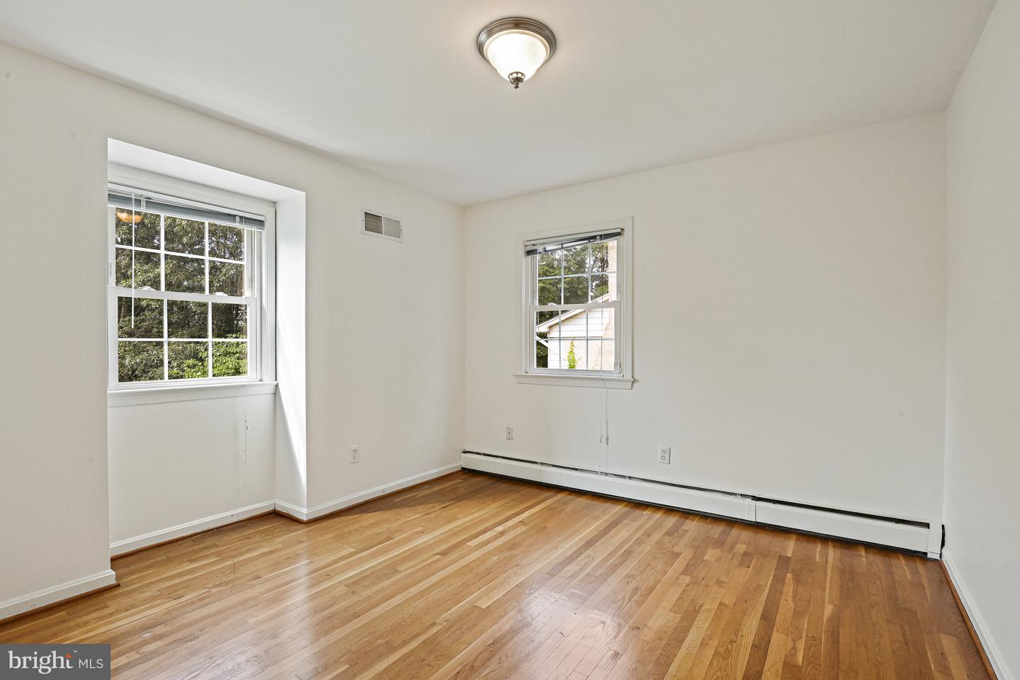 8007 LEWINSVILLE RD, MCLEAN, Virginia 22102, 4 Bedrooms Bedrooms, ,3 BathroomsBathrooms,Residential,For sale,8007 LEWINSVILLE RD,VAFX2259402 MLS # VAFX2259402