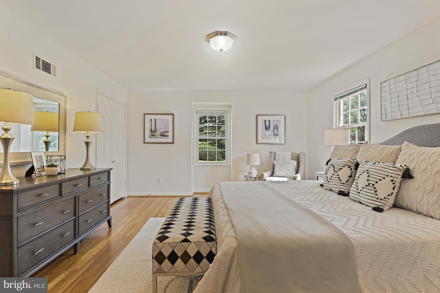 8007 LEWINSVILLE RD, MCLEAN, Virginia 22102, 4 Bedrooms Bedrooms, ,3 BathroomsBathrooms,Residential,For sale,8007 LEWINSVILLE RD,VAFX2259402 MLS # VAFX2259402