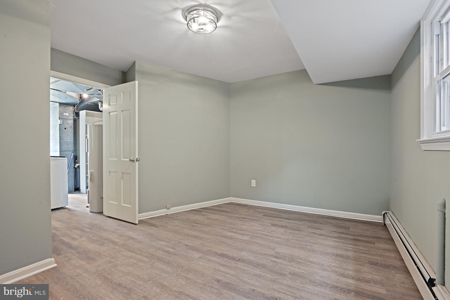 8007 LEWINSVILLE RD, MCLEAN, Virginia 22102, 4 Bedrooms Bedrooms, ,3 BathroomsBathrooms,Residential,For sale,8007 LEWINSVILLE RD,VAFX2259402 MLS # VAFX2259402
