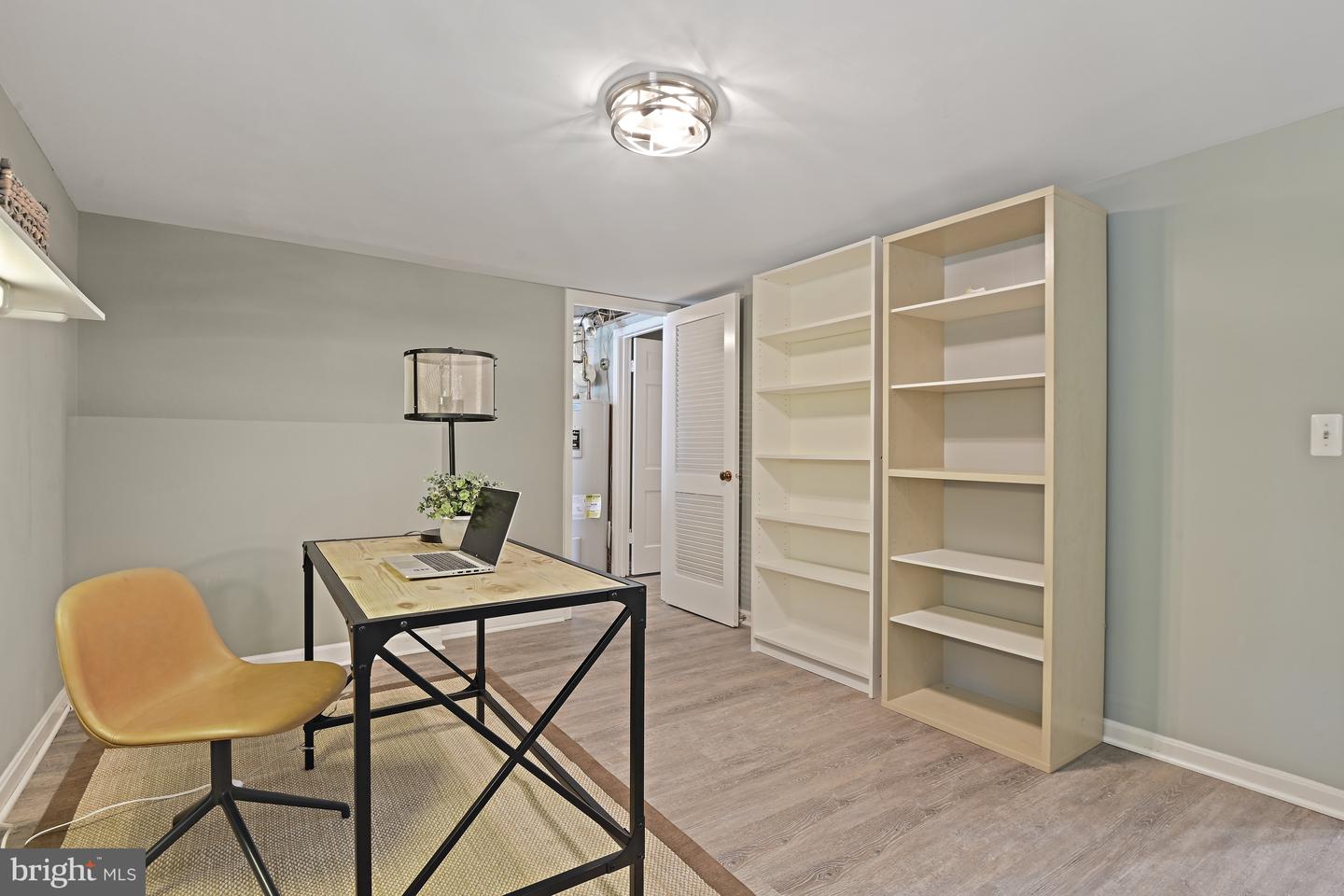 8007 LEWINSVILLE RD, MCLEAN, Virginia 22102, 4 Bedrooms Bedrooms, ,3 BathroomsBathrooms,Residential,For sale,8007 LEWINSVILLE RD,VAFX2259402 MLS # VAFX2259402