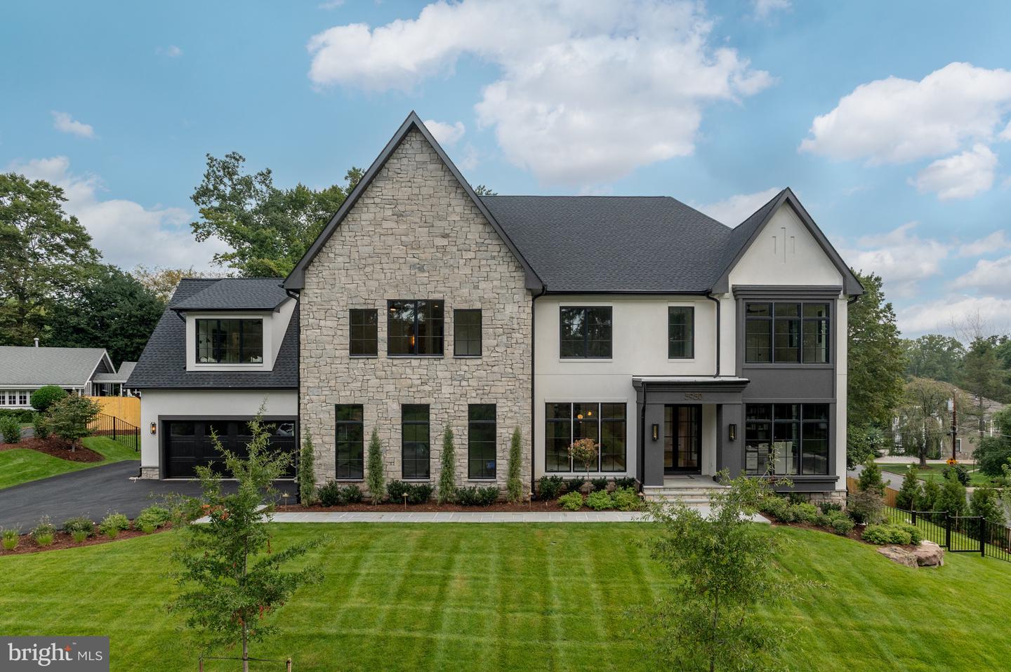 5950 WOODACRE CT, MCLEAN, Virginia 22101, 6 Bedrooms Bedrooms, ,7 BathroomsBathrooms,Residential,For sale,5950 WOODACRE CT,VAFX2259956 MLS # VAFX2259956