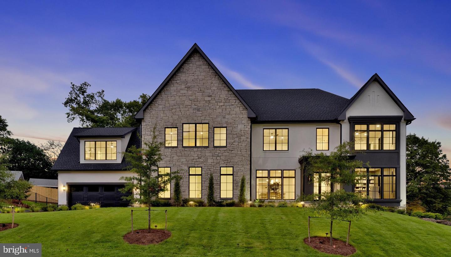 5950 WOODACRE CT, MCLEAN, Virginia 22101, 6 Bedrooms Bedrooms, ,7 BathroomsBathrooms,Residential,For sale,5950 WOODACRE CT,VAFX2259956 MLS # VAFX2259956
