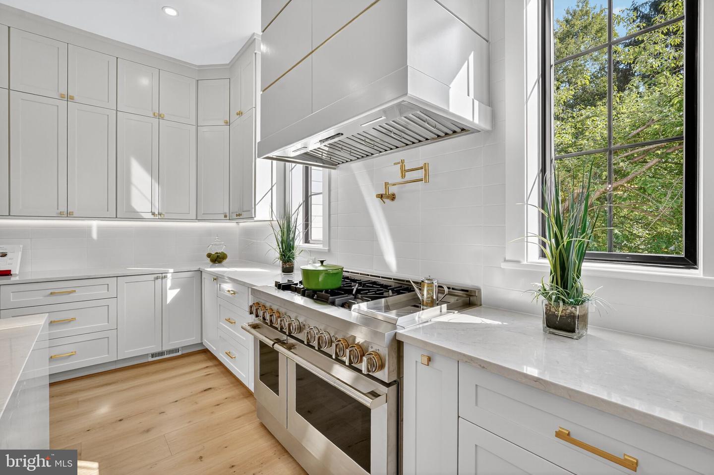 1730 BARBEE ST, MCLEAN, Virginia 22101, 6 Bedrooms Bedrooms, ,5 BathroomsBathrooms,Residential,For sale,1730 BARBEE ST,VAFX2259852 MLS # VAFX2259852