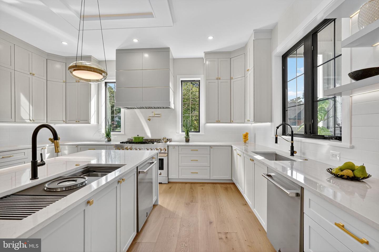 1730 BARBEE ST, MCLEAN, Virginia 22101, 6 Bedrooms Bedrooms, ,5 BathroomsBathrooms,Residential,For sale,1730 BARBEE ST,VAFX2259852 MLS # VAFX2259852