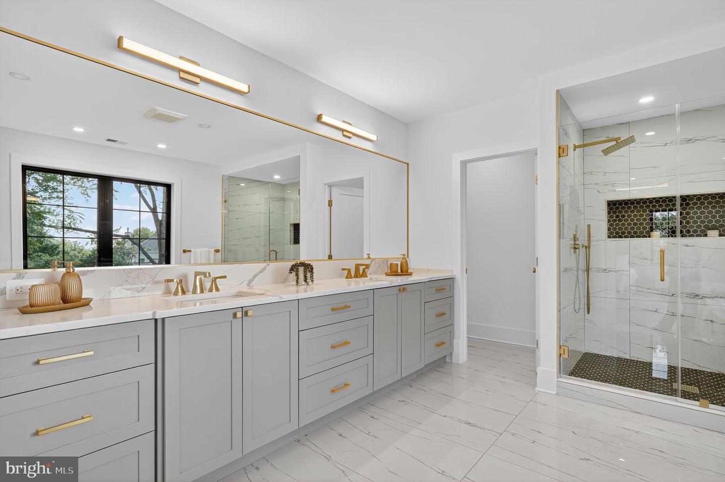 1730 BARBEE ST, MCLEAN, Virginia 22101, 6 Bedrooms Bedrooms, ,5 BathroomsBathrooms,Residential,For sale,1730 BARBEE ST,VAFX2259852 MLS # VAFX2259852
