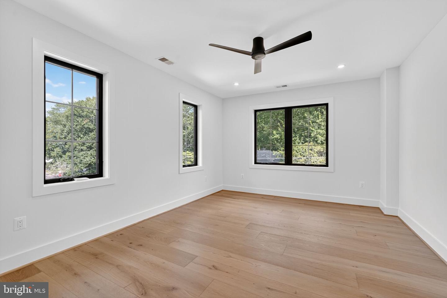 1730 BARBEE ST, MCLEAN, Virginia 22101, 6 Bedrooms Bedrooms, ,5 BathroomsBathrooms,Residential,For sale,1730 BARBEE ST,VAFX2259852 MLS # VAFX2259852