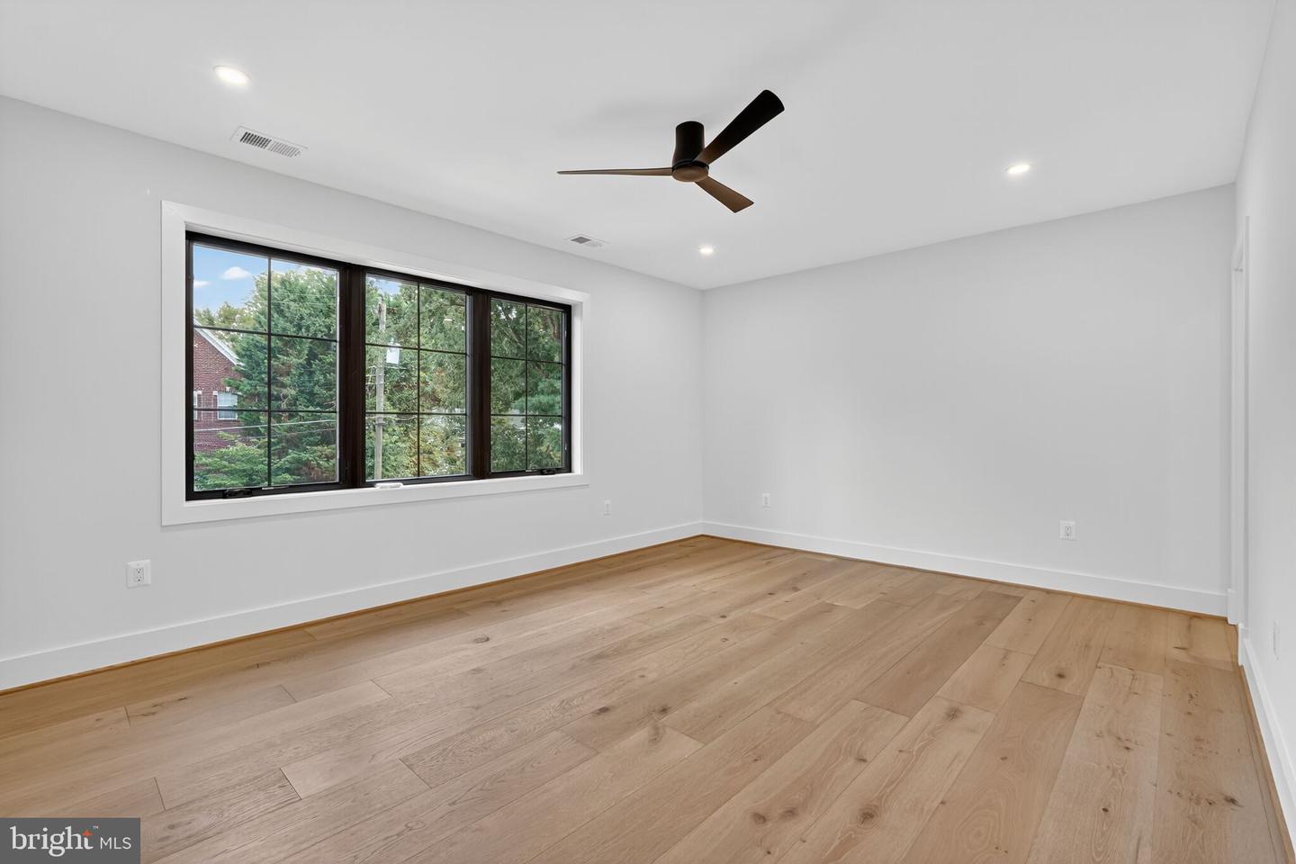 1730 BARBEE ST, MCLEAN, Virginia 22101, 6 Bedrooms Bedrooms, ,5 BathroomsBathrooms,Residential,For sale,1730 BARBEE ST,VAFX2259852 MLS # VAFX2259852