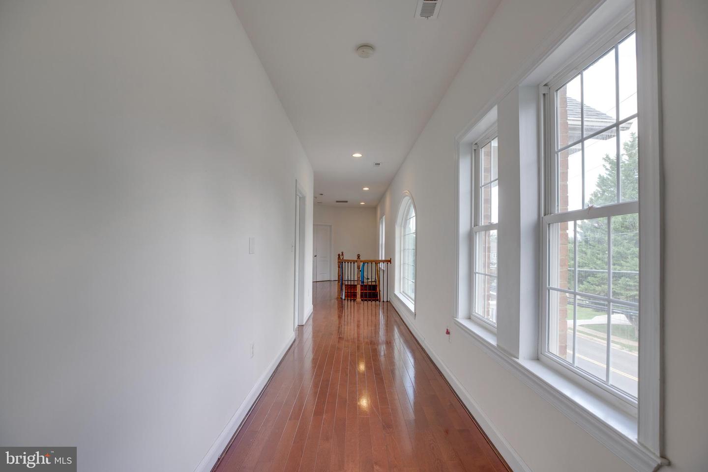 3954 WALNUT ST, FAIRFAX, Virginia 22030, 5 Bedrooms Bedrooms, ,4 BathroomsBathrooms,Residential,For sale,3954 WALNUT ST,VAFC2006756 MLS # VAFC2006756