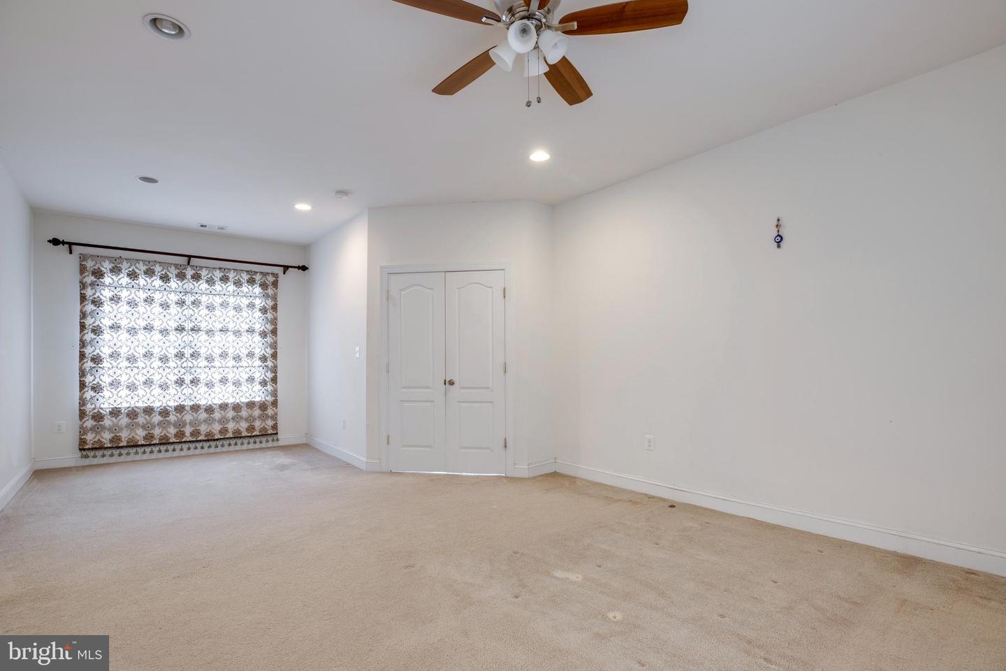 3954 WALNUT ST, FAIRFAX, Virginia 22030, 5 Bedrooms Bedrooms, ,4 BathroomsBathrooms,Residential,For sale,3954 WALNUT ST,VAFC2006756 MLS # VAFC2006756
