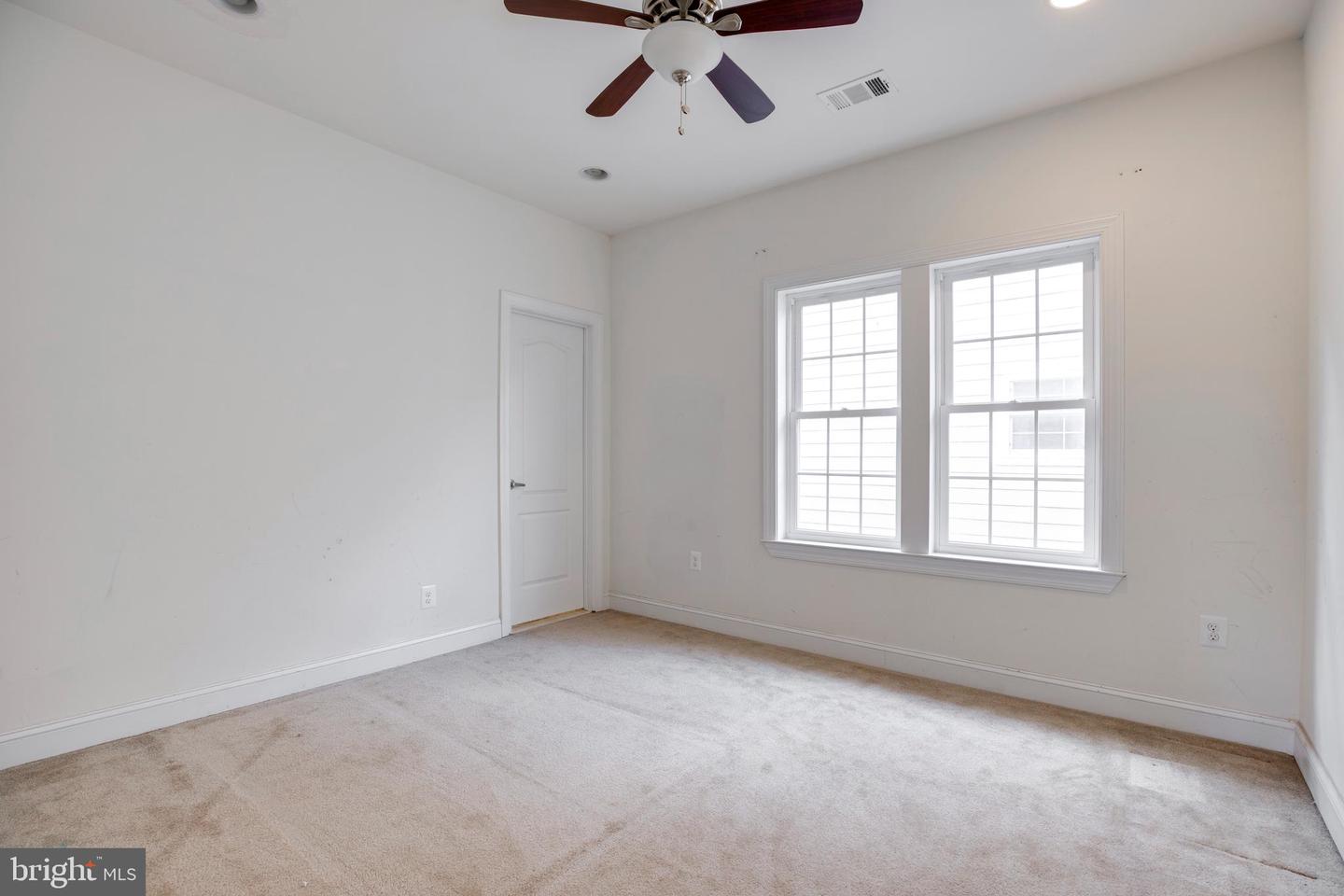 3954 WALNUT ST, FAIRFAX, Virginia 22030, 5 Bedrooms Bedrooms, ,4 BathroomsBathrooms,Residential,For sale,3954 WALNUT ST,VAFC2006756 MLS # VAFC2006756