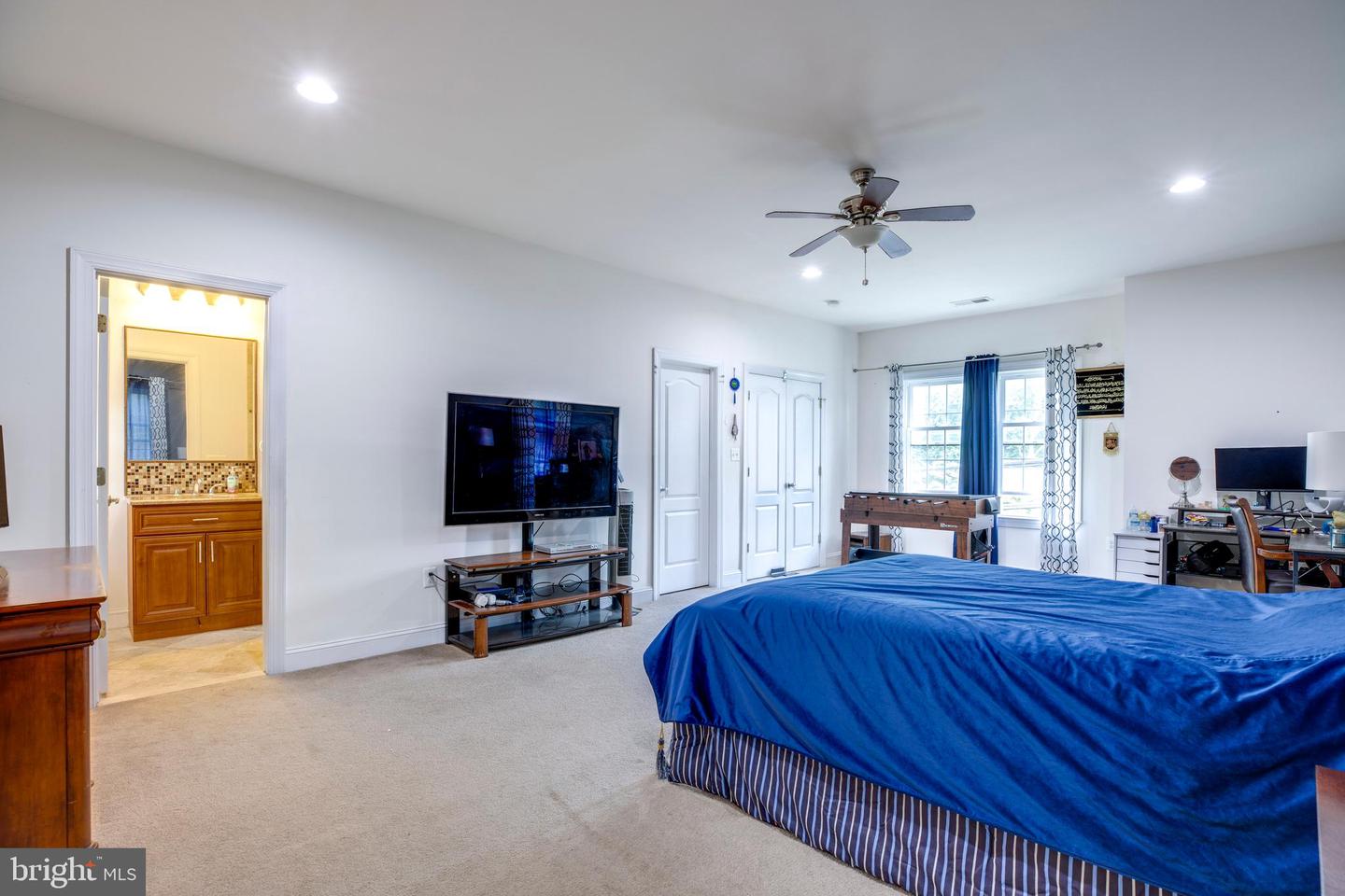 3954 WALNUT ST, FAIRFAX, Virginia 22030, 5 Bedrooms Bedrooms, ,4 BathroomsBathrooms,Residential,For sale,3954 WALNUT ST,VAFC2006756 MLS # VAFC2006756