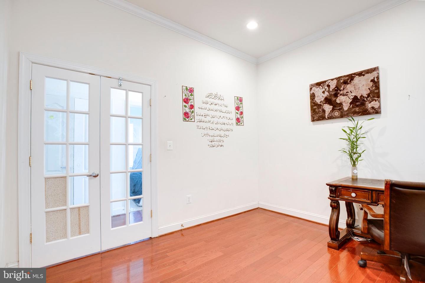 3954 WALNUT ST, FAIRFAX, Virginia 22030, 5 Bedrooms Bedrooms, ,4 BathroomsBathrooms,Residential,For sale,3954 WALNUT ST,VAFC2006756 MLS # VAFC2006756