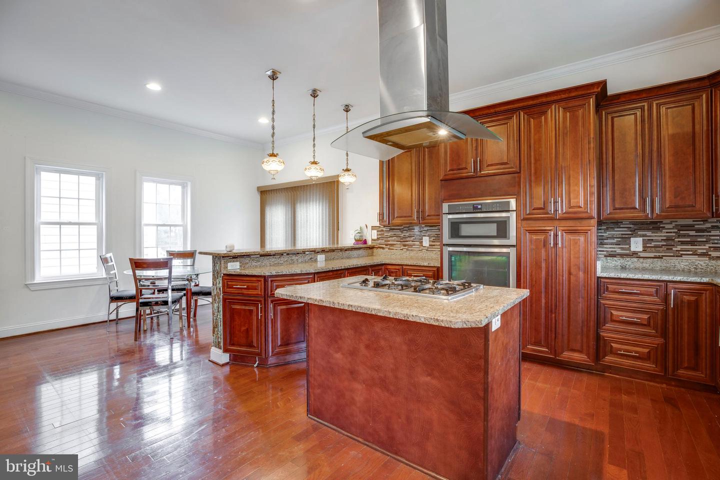 3954 WALNUT ST, FAIRFAX, Virginia 22030, 5 Bedrooms Bedrooms, ,4 BathroomsBathrooms,Residential,For sale,3954 WALNUT ST,VAFC2006756 MLS # VAFC2006756