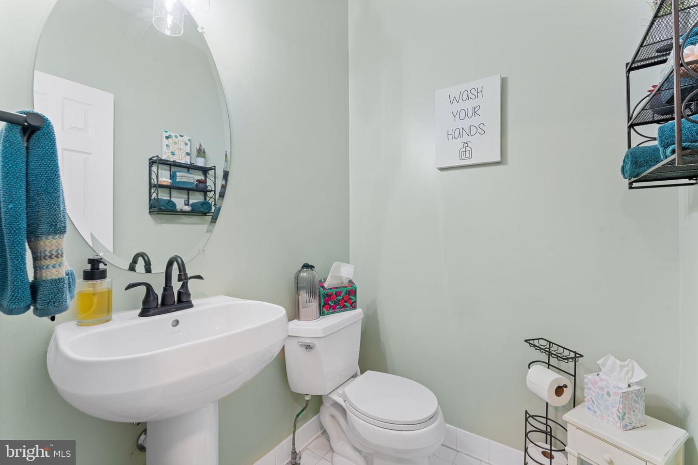 1504 SHIELDS TER NE, LEESBURG, Virginia 20176, 3 Bedrooms Bedrooms, ,2 BathroomsBathrooms,Residential,For sale,1504 SHIELDS TER NE,VALO2104194 MLS # VALO2104194