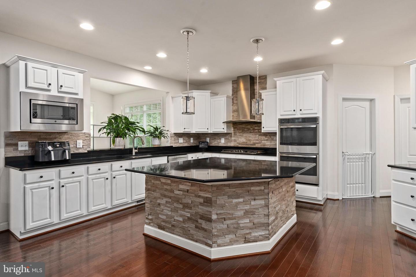 155 TYSON CT, FREDERICKSBURG, Virginia 22406, 5 Bedrooms Bedrooms, ,4 BathroomsBathrooms,Residential,For sale,155 TYSON CT,VAST2041712 MLS # VAST2041712
