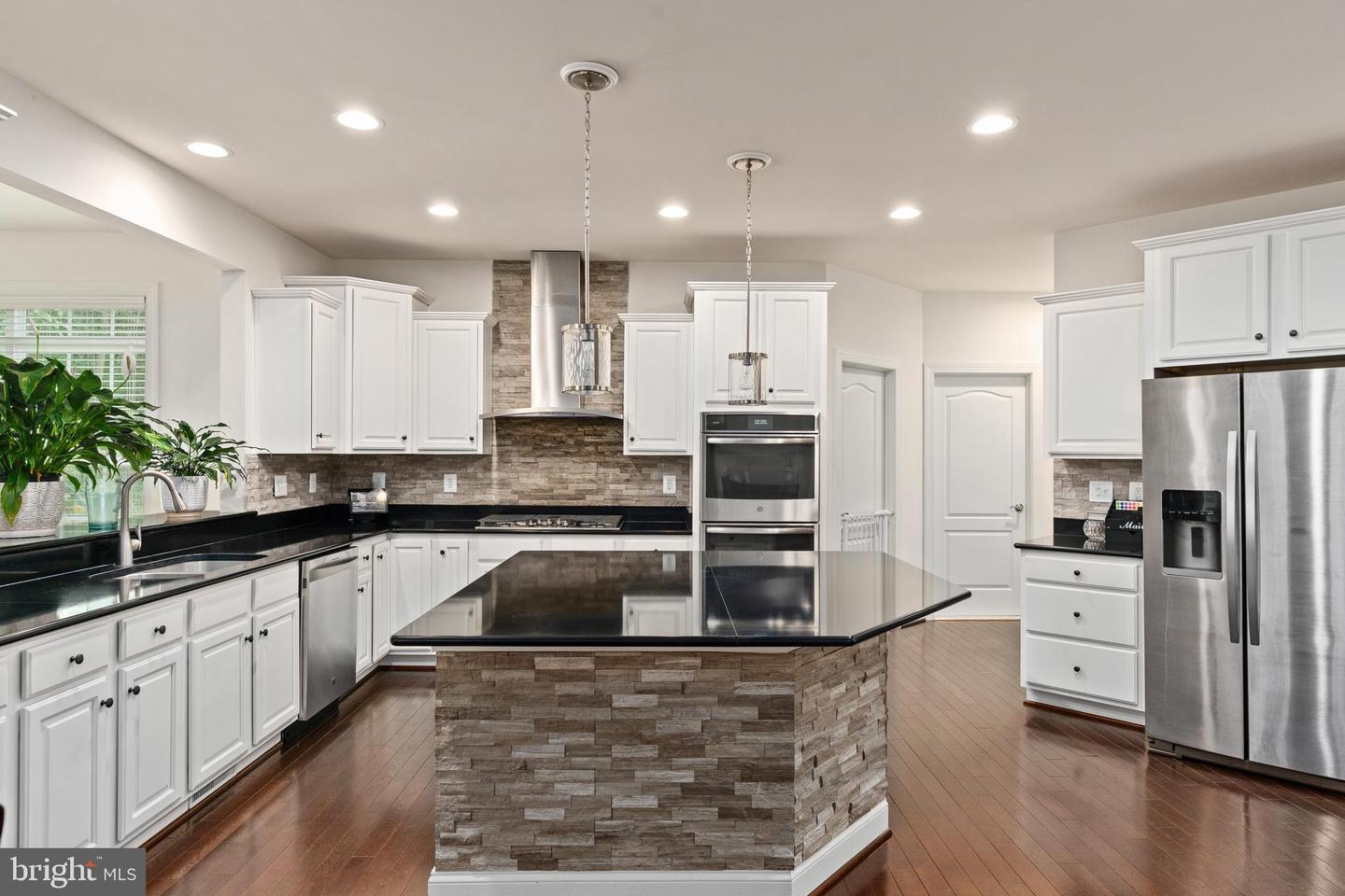 155 TYSON CT, FREDERICKSBURG, Virginia 22406, 5 Bedrooms Bedrooms, ,4 BathroomsBathrooms,Residential,For sale,155 TYSON CT,VAST2041712 MLS # VAST2041712