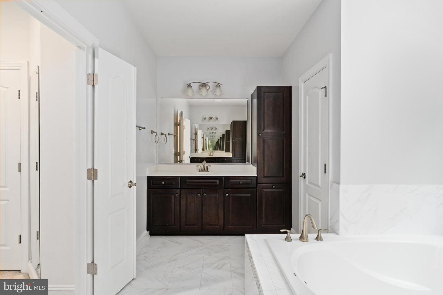 155 TYSON CT, FREDERICKSBURG, Virginia 22406, 5 Bedrooms Bedrooms, ,4 BathroomsBathrooms,Residential,For sale,155 TYSON CT,VAST2041712 MLS # VAST2041712