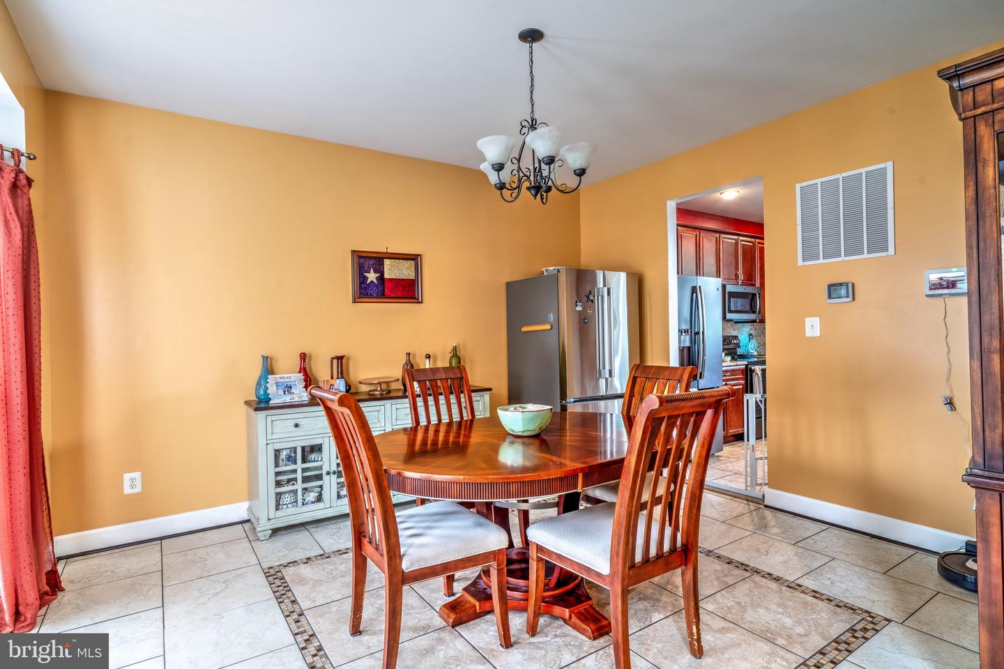 7002 ZENITH CT, FREDERICKSBURG, Virginia 22407, 4 Bedrooms Bedrooms, 8 Rooms Rooms,3 BathroomsBathrooms,Residential,For sale,7002 ZENITH CT,VASP2035420 MLS # VASP2035420