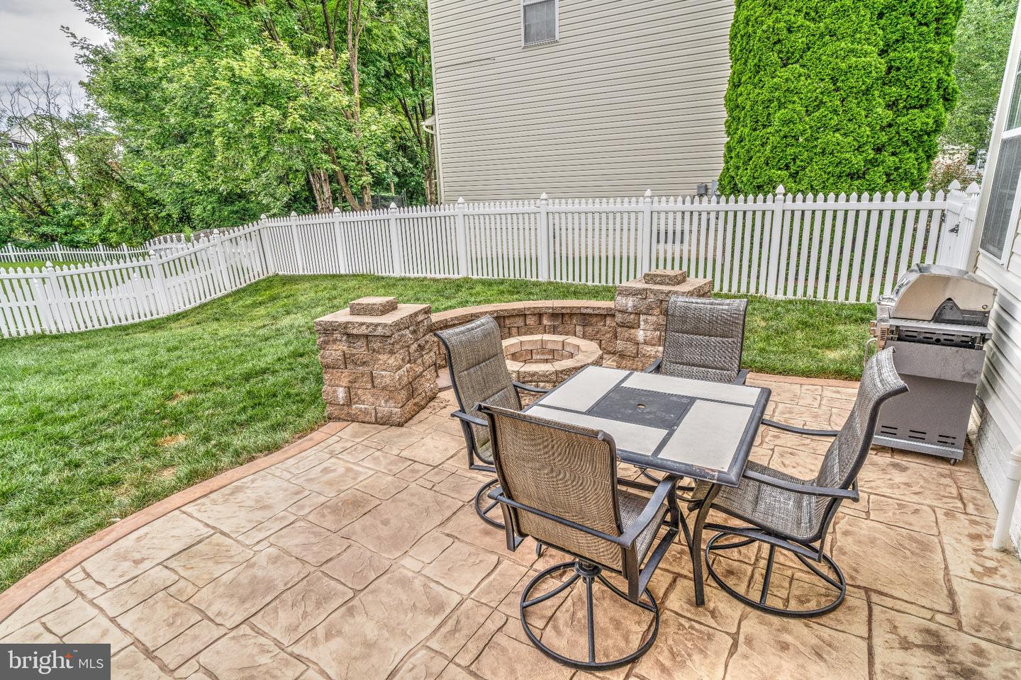 7002 ZENITH CT, FREDERICKSBURG, Virginia 22407, 4 Bedrooms Bedrooms, 8 Rooms Rooms,3 BathroomsBathrooms,Residential,For sale,7002 ZENITH CT,VASP2035420 MLS # VASP2035420