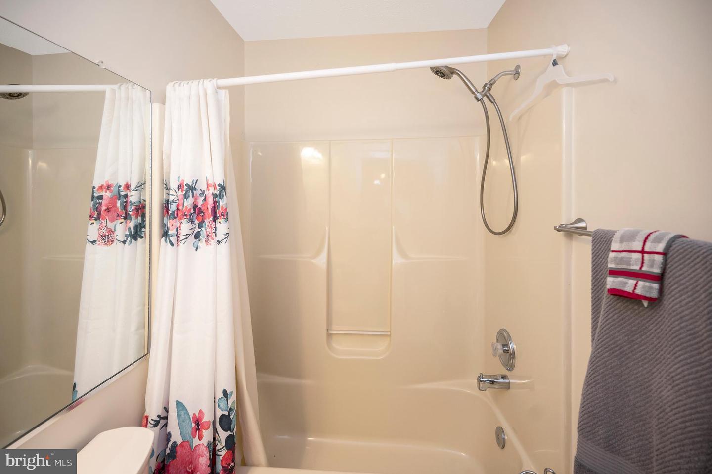 35305 WILDERNESS SHORES WAY, LOCUST GROVE, Virginia 22508, 3 Bedrooms Bedrooms, ,2 BathroomsBathrooms,Residential,For sale,35305 WILDERNESS SHORES WAY,VAOR2010468 MLS # VAOR2010468