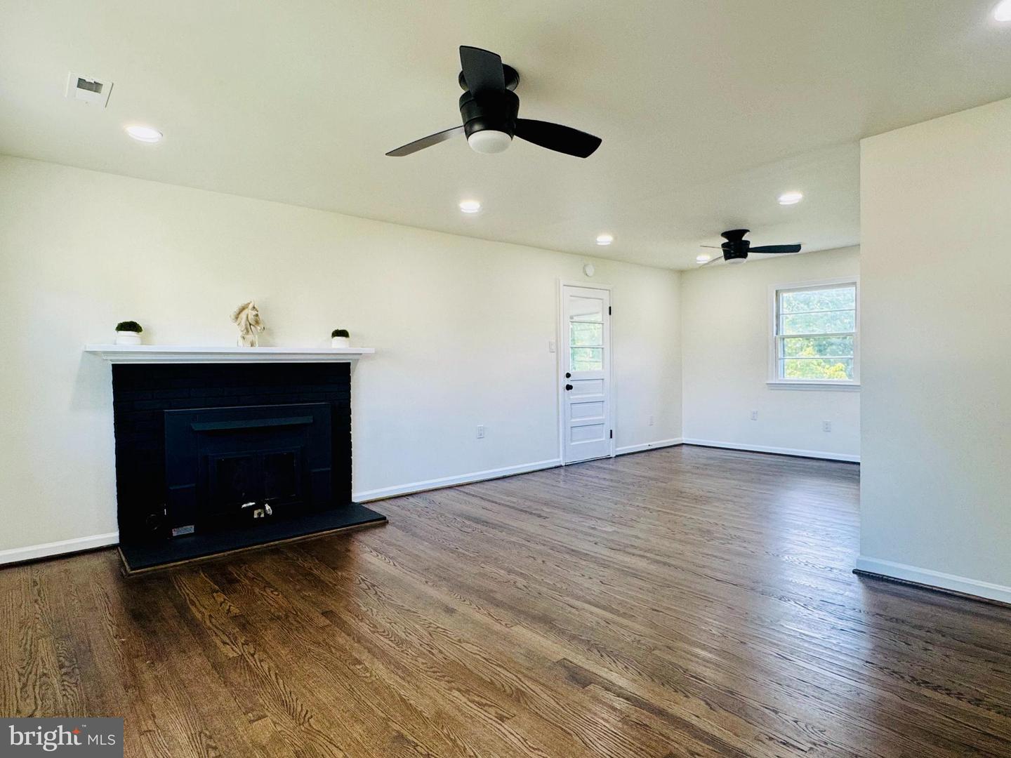 17460 WILSON ST, DUMFRIES, Virginia 22026, 4 Bedrooms Bedrooms, 10 Rooms Rooms,3 BathroomsBathrooms,Residential,For sale,17460 WILSON ST,VAPW2101342 MLS # VAPW2101342
