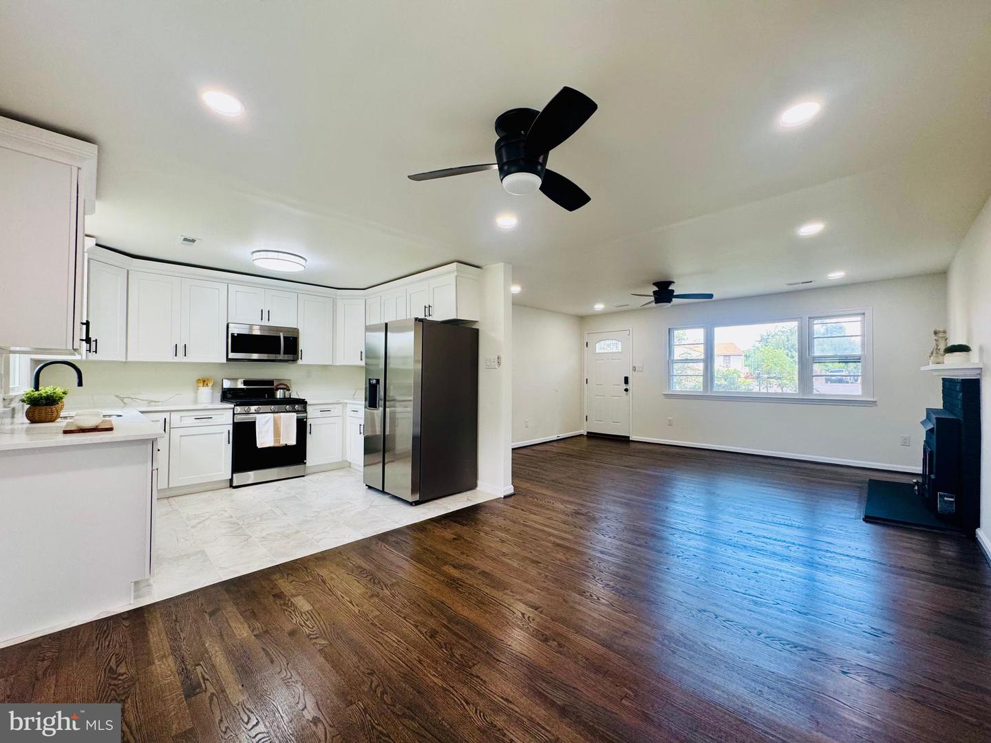 17460 WILSON ST, DUMFRIES, Virginia 22026, 4 Bedrooms Bedrooms, 10 Rooms Rooms,3 BathroomsBathrooms,Residential,For sale,17460 WILSON ST,VAPW2101342 MLS # VAPW2101342