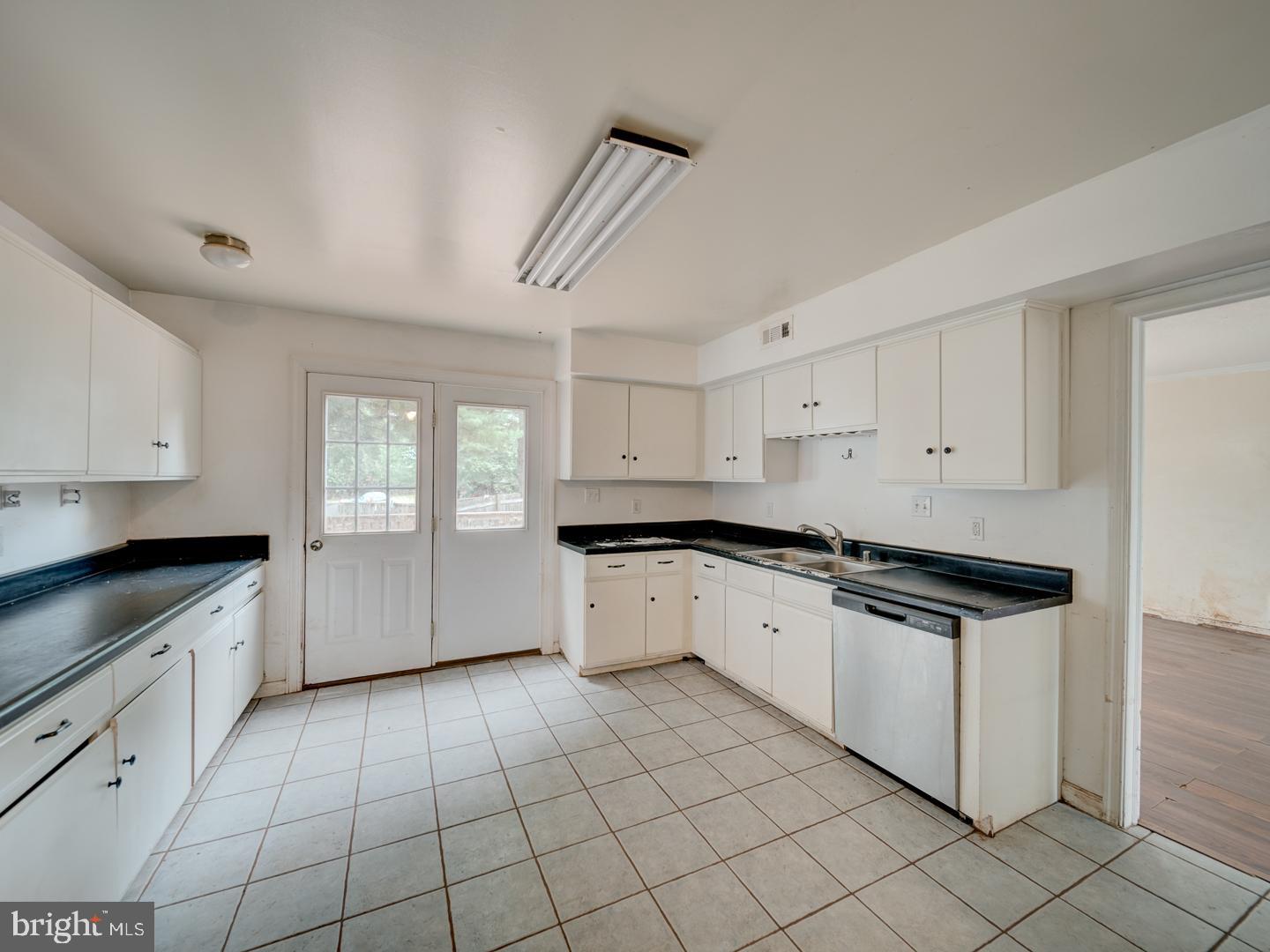 616 LONETREE, CULPEPER, Virginia 22701, 4 Bedrooms Bedrooms, ,2 BathroomsBathrooms,Residential,For sale,616 LONETREE,VACU2011298 MLS # VACU2011298