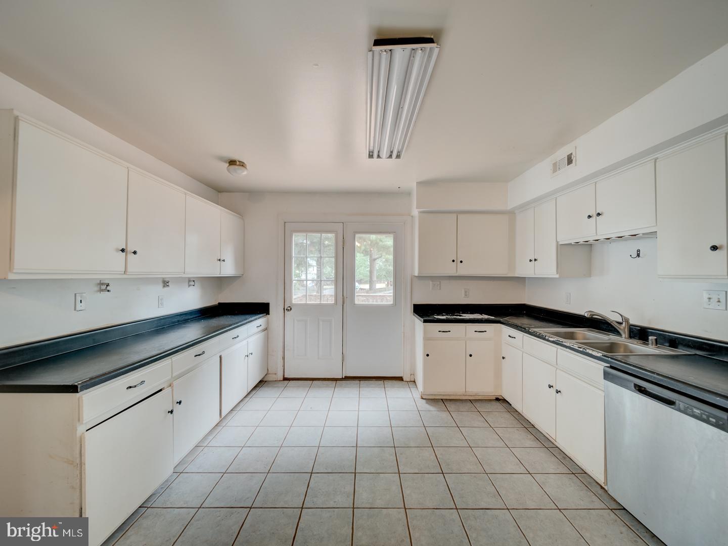 616 LONETREE, CULPEPER, Virginia 22701, 4 Bedrooms Bedrooms, ,2 BathroomsBathrooms,Residential,For sale,616 LONETREE,VACU2011298 MLS # VACU2011298