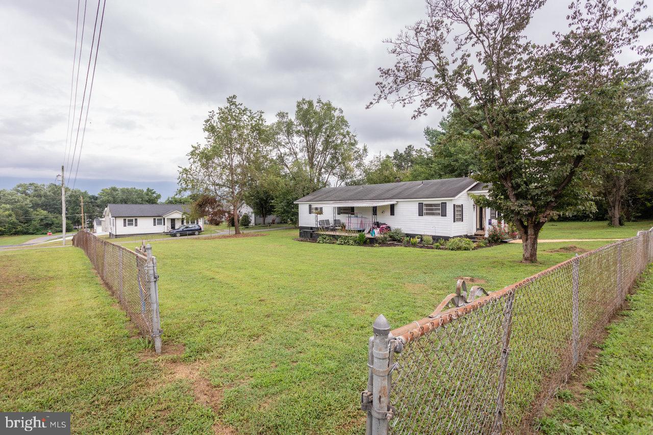 411 FOURTH ST, LURAY, Virginia 22835, 3 Bedrooms Bedrooms, ,1 BathroomBathrooms,Residential,For sale,411 FOURTH ST,VAPA2005268 MLS # VAPA2005268