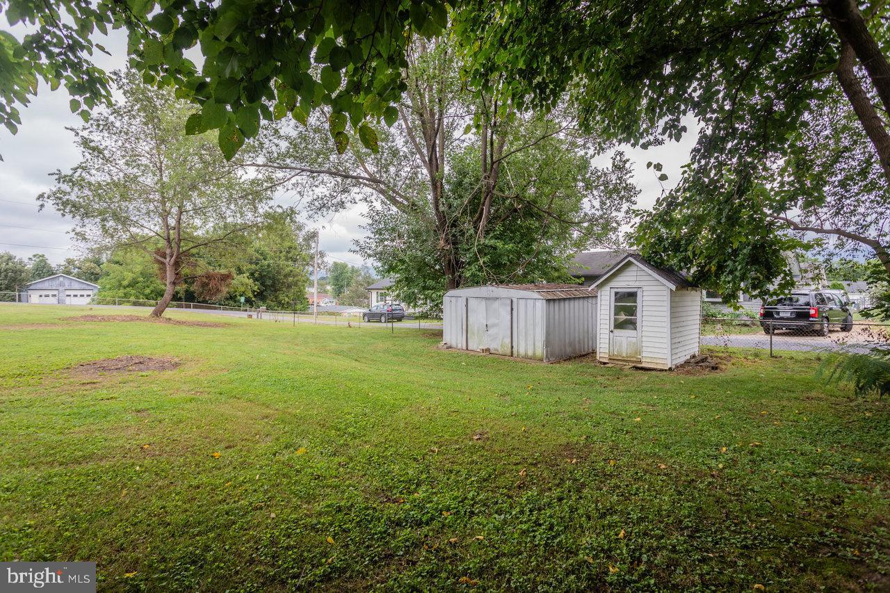 411 FOURTH ST, LURAY, Virginia 22835, 3 Bedrooms Bedrooms, ,1 BathroomBathrooms,Residential,For sale,411 FOURTH ST,VAPA2005268 MLS # VAPA2005268
