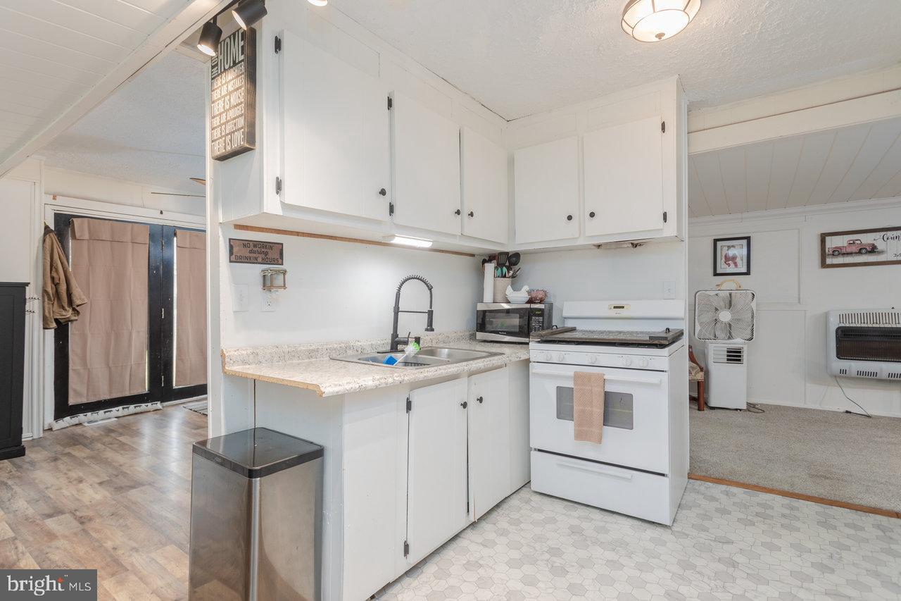 411 FOURTH ST, LURAY, Virginia 22835, 3 Bedrooms Bedrooms, ,1 BathroomBathrooms,Residential,For sale,411 FOURTH ST,VAPA2005268 MLS # VAPA2005268