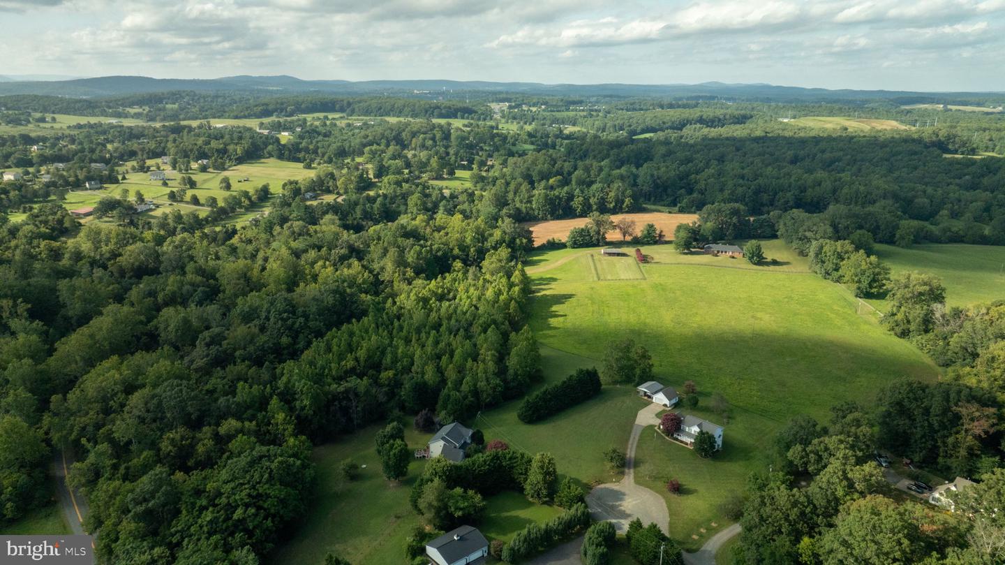 9124 GREEN RD, WARRENTON, Virginia 20187, 5 Bedrooms Bedrooms, ,5 BathroomsBathrooms,Residential,For sale,9124 GREEN RD,VAFQ2017936 MLS # VAFQ2017936