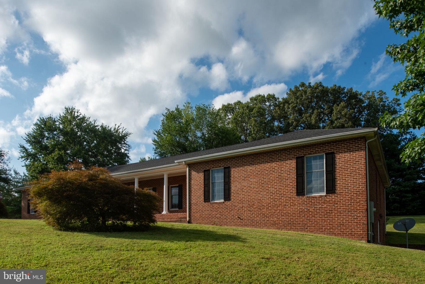 9124 GREEN RD, WARRENTON, Virginia 20187, 5 Bedrooms Bedrooms, ,5 BathroomsBathrooms,Residential,For sale,9124 GREEN RD,VAFQ2017936 MLS # VAFQ2017936
