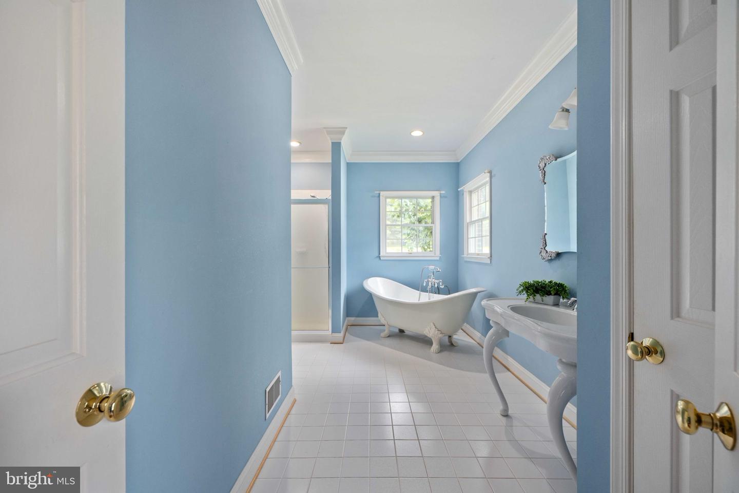 9124 GREEN RD, WARRENTON, Virginia 20187, 5 Bedrooms Bedrooms, ,5 BathroomsBathrooms,Residential,For sale,9124 GREEN RD,VAFQ2017936 MLS # VAFQ2017936