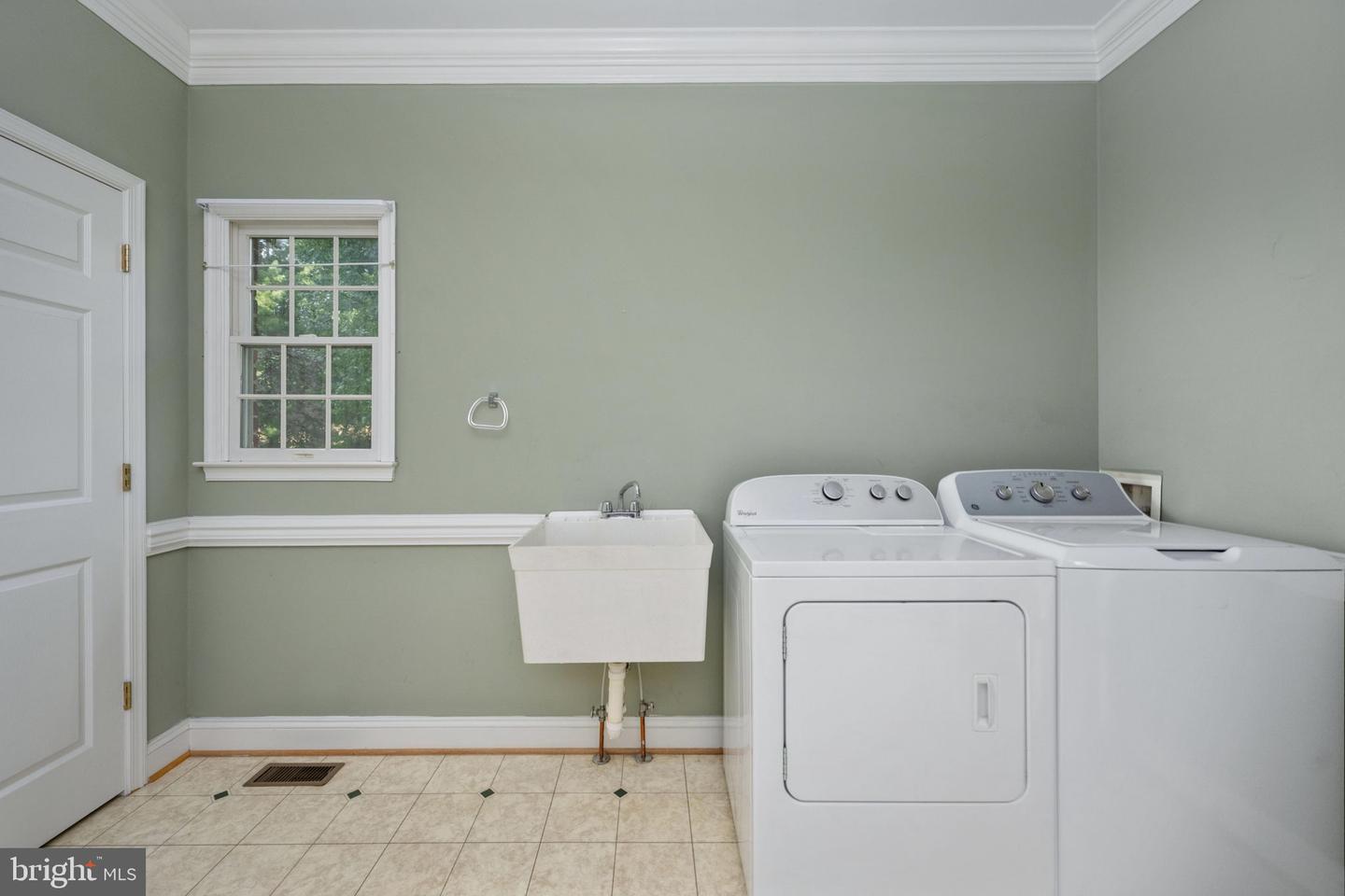 9124 GREEN RD, WARRENTON, Virginia 20187, 5 Bedrooms Bedrooms, ,5 BathroomsBathrooms,Residential,For sale,9124 GREEN RD,VAFQ2017936 MLS # VAFQ2017936
