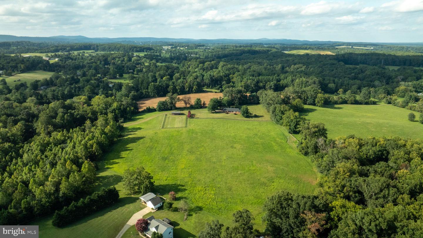 9124 GREEN RD, WARRENTON, Virginia 20187, 5 Bedrooms Bedrooms, ,5 BathroomsBathrooms,Residential,For sale,9124 GREEN RD,VAFQ2017936 MLS # VAFQ2017936