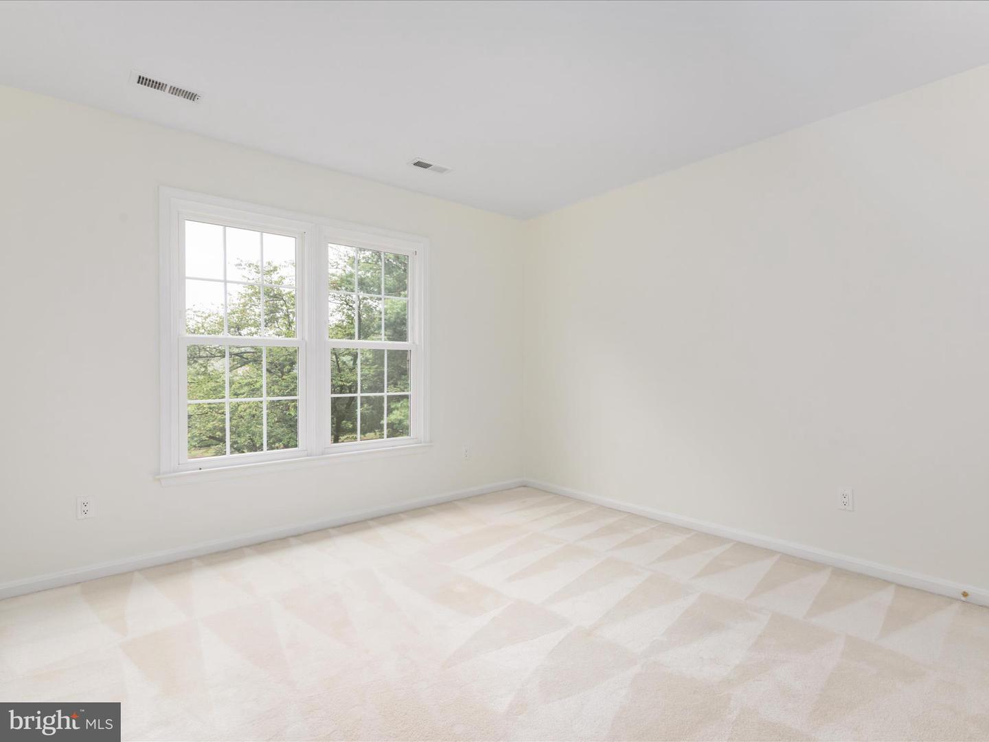 4706 WALNEY KNOLL CT, CHANTILLY, Virginia 20151, 4 Bedrooms Bedrooms, ,2 BathroomsBathrooms,Residential,For sale,4706 WALNEY KNOLL CT,VAFX2261000 MLS # VAFX2261000