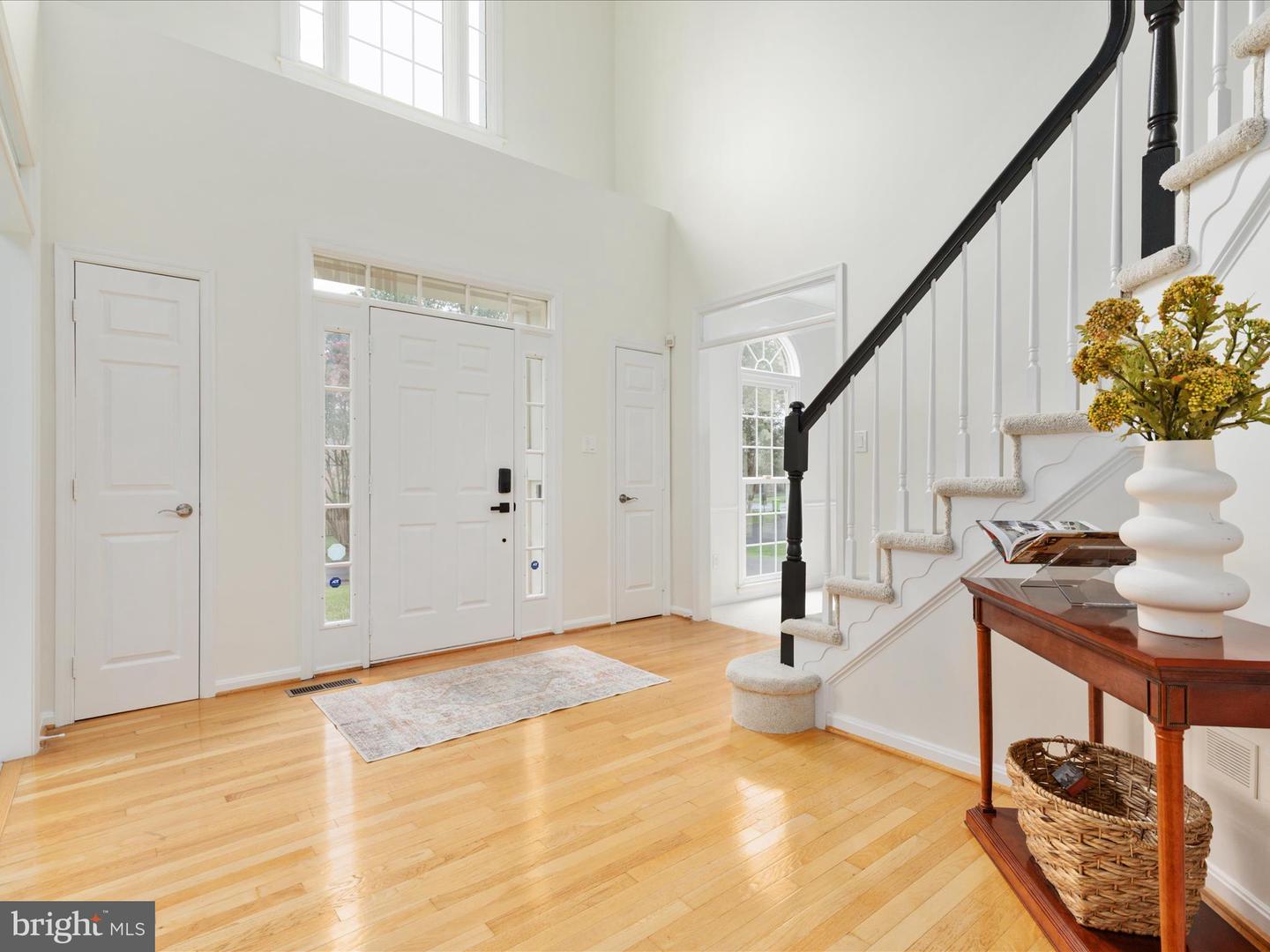 4706 WALNEY KNOLL CT, CHANTILLY, Virginia 20151, 4 Bedrooms Bedrooms, ,2 BathroomsBathrooms,Residential,For sale,4706 WALNEY KNOLL CT,VAFX2261000 MLS # VAFX2261000