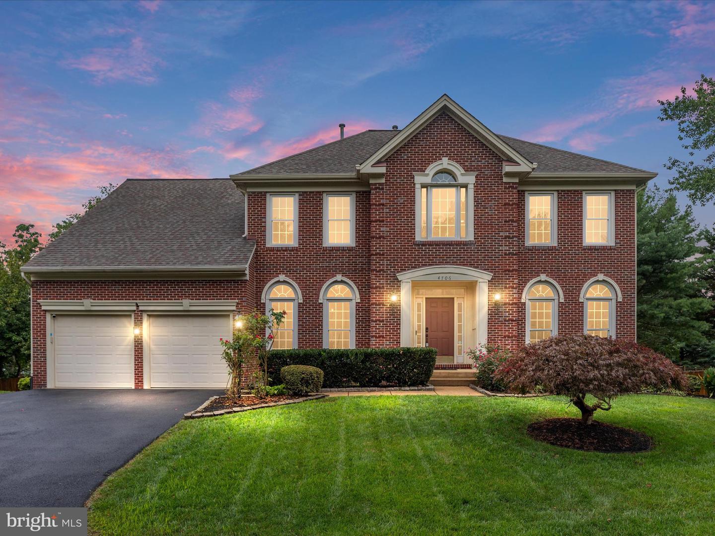 4706 WALNEY KNOLL CT, CHANTILLY, Virginia 20151, 4 Bedrooms Bedrooms, ,2 BathroomsBathrooms,Residential,For sale,4706 WALNEY KNOLL CT,VAFX2261000 MLS # VAFX2261000