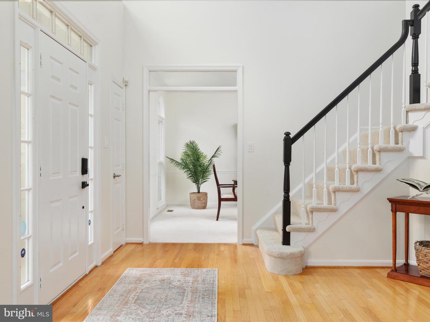 4706 WALNEY KNOLL CT, CHANTILLY, Virginia 20151, 4 Bedrooms Bedrooms, ,2 BathroomsBathrooms,Residential,For sale,4706 WALNEY KNOLL CT,VAFX2261000 MLS # VAFX2261000
