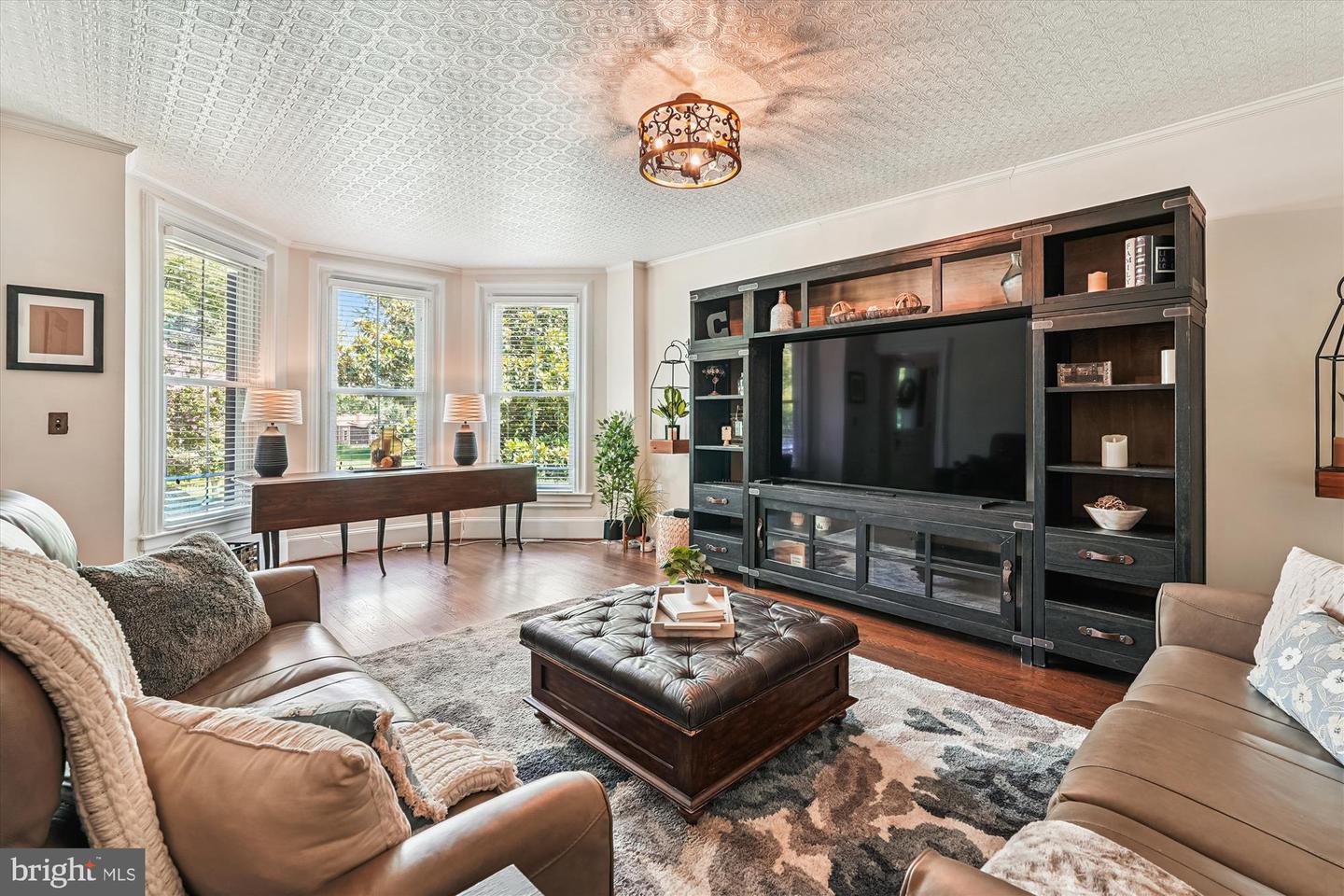 20857 ASHBURN RD, ASHBURN, Virginia 20147, 4 Bedrooms Bedrooms, ,3 BathroomsBathrooms,Residential,For sale,20857 ASHBURN RD,VALO2104486 MLS # VALO2104486