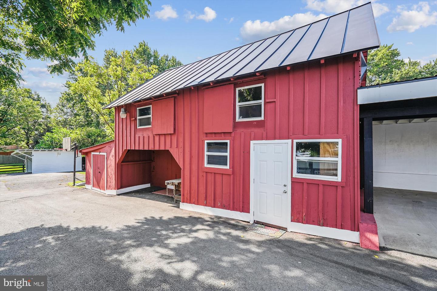 20857 ASHBURN RD, ASHBURN, Virginia 20147, 4 Bedrooms Bedrooms, ,3 BathroomsBathrooms,Residential,For sale,20857 ASHBURN RD,VALO2104486 MLS # VALO2104486