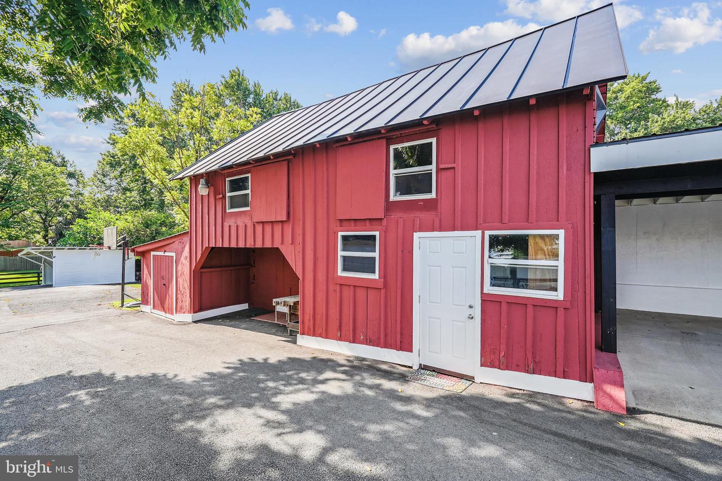 20857 ASHBURN RD, ASHBURN, Virginia 20147, 4 Bedrooms Bedrooms, ,3 BathroomsBathrooms,Residential,For sale,20857 ASHBURN RD,VALO2104486 MLS # VALO2104486