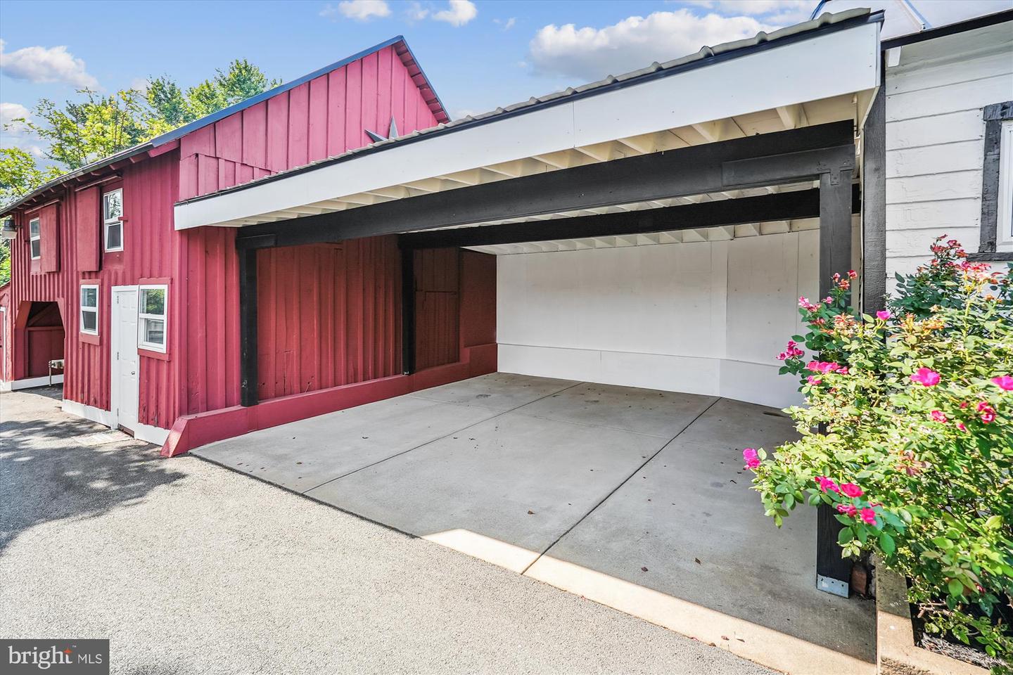 20857 ASHBURN RD, ASHBURN, Virginia 20147, 4 Bedrooms Bedrooms, ,3 BathroomsBathrooms,Residential,For sale,20857 ASHBURN RD,VALO2104486 MLS # VALO2104486