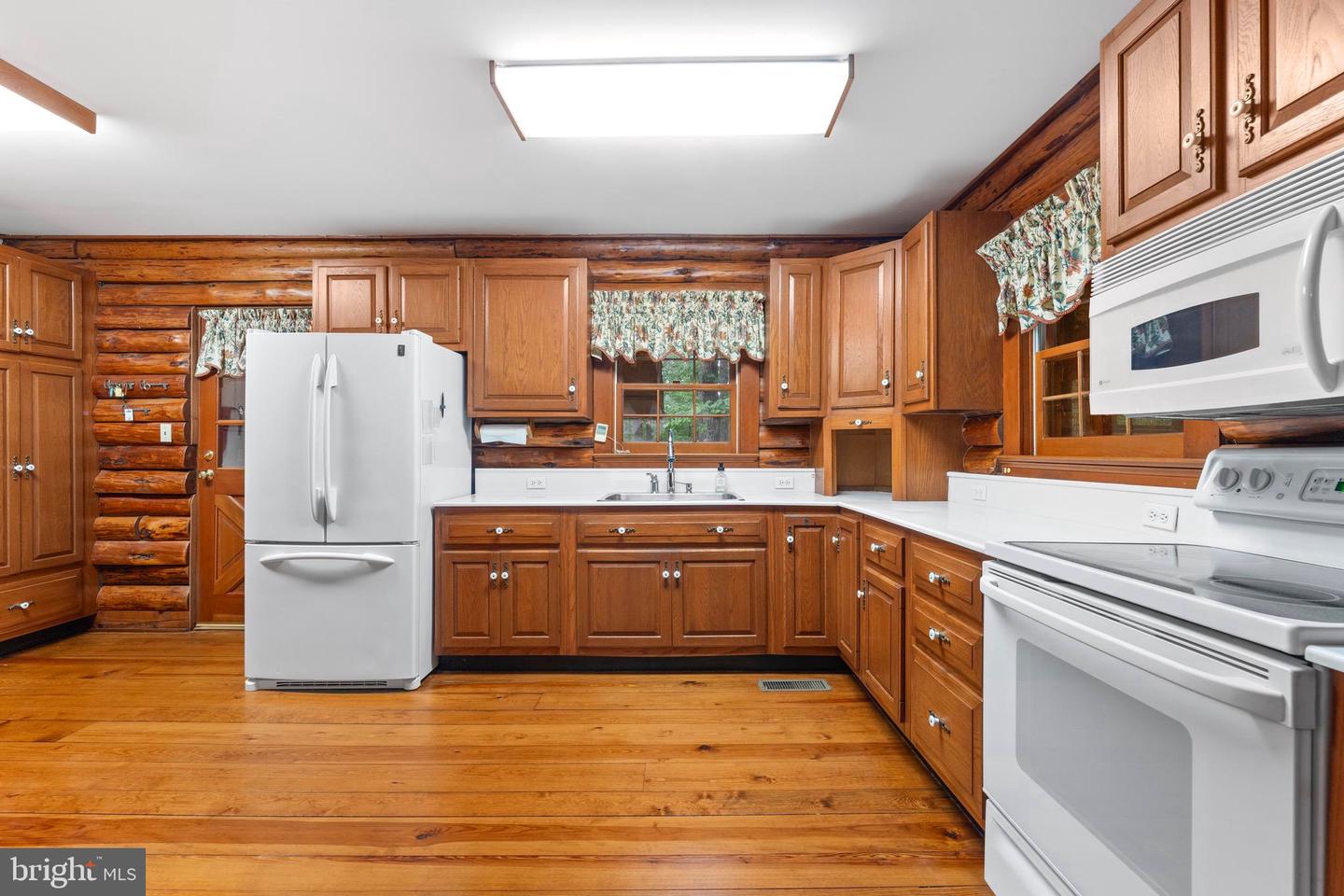 6106 HAMS FORD RD, SPOTSYLVANIA, Virginia 22551, 5 Bedrooms Bedrooms, ,2 BathroomsBathrooms,Residential,For sale,6106 HAMS FORD RD,VASP2035474 MLS # VASP2035474