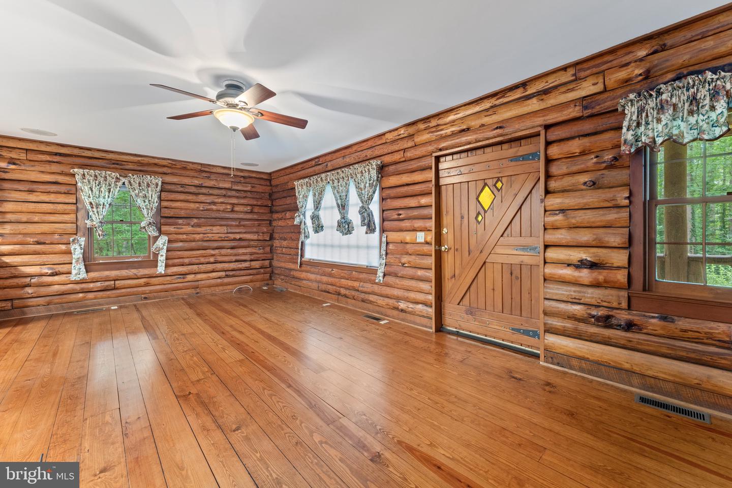 6106 HAMS FORD RD, SPOTSYLVANIA, Virginia 22551, 5 Bedrooms Bedrooms, ,2 BathroomsBathrooms,Residential,For sale,6106 HAMS FORD RD,VASP2035474 MLS # VASP2035474