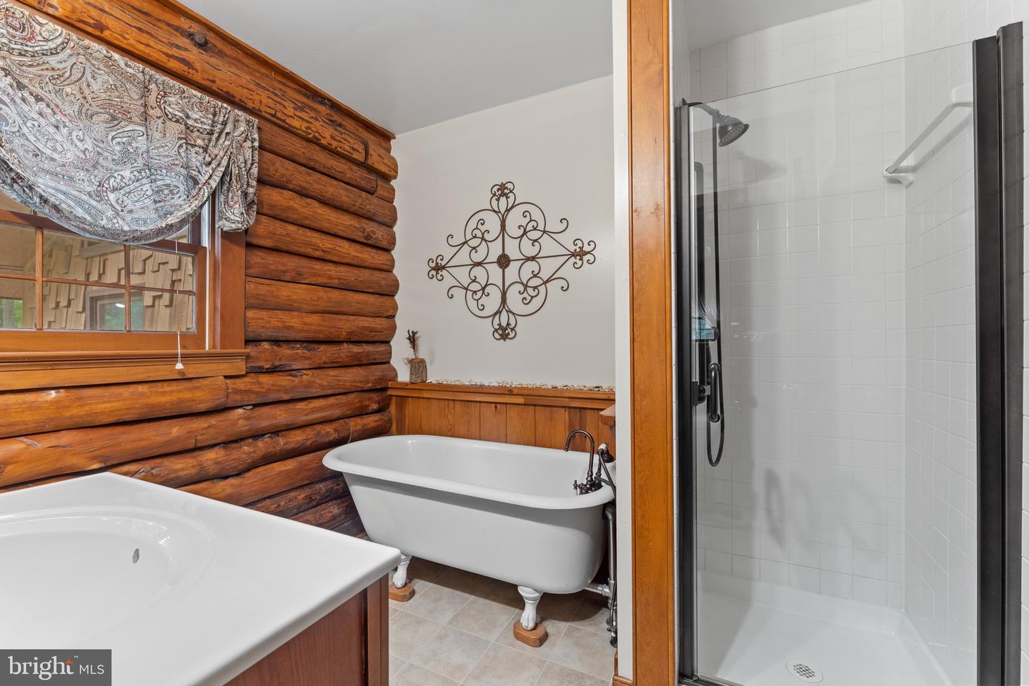 6106 HAMS FORD RD, SPOTSYLVANIA, Virginia 22551, 5 Bedrooms Bedrooms, ,2 BathroomsBathrooms,Residential,For sale,6106 HAMS FORD RD,VASP2035474 MLS # VASP2035474
