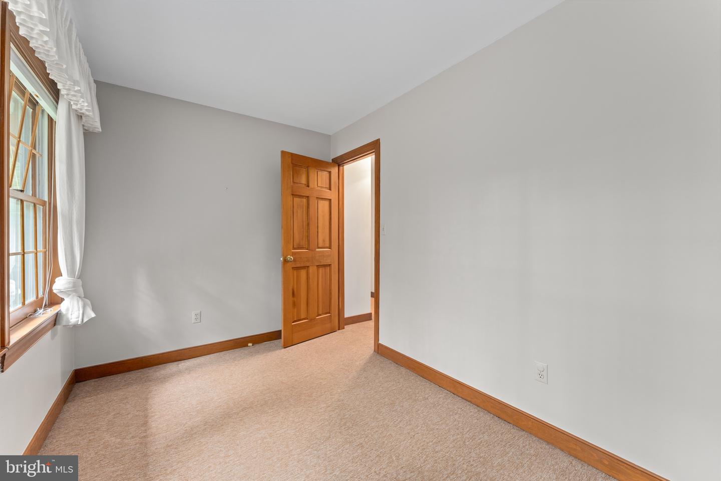 6106 HAMS FORD RD, SPOTSYLVANIA, Virginia 22551, 5 Bedrooms Bedrooms, ,2 BathroomsBathrooms,Residential,For sale,6106 HAMS FORD RD,VASP2035474 MLS # VASP2035474