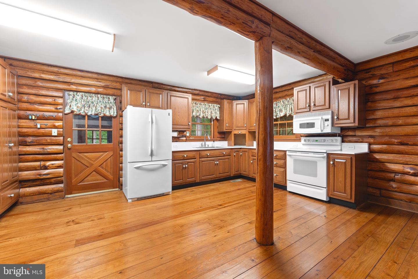 6106 HAMS FORD RD, SPOTSYLVANIA, Virginia 22551, 5 Bedrooms Bedrooms, ,2 BathroomsBathrooms,Residential,For sale,6106 HAMS FORD RD,VASP2035474 MLS # VASP2035474